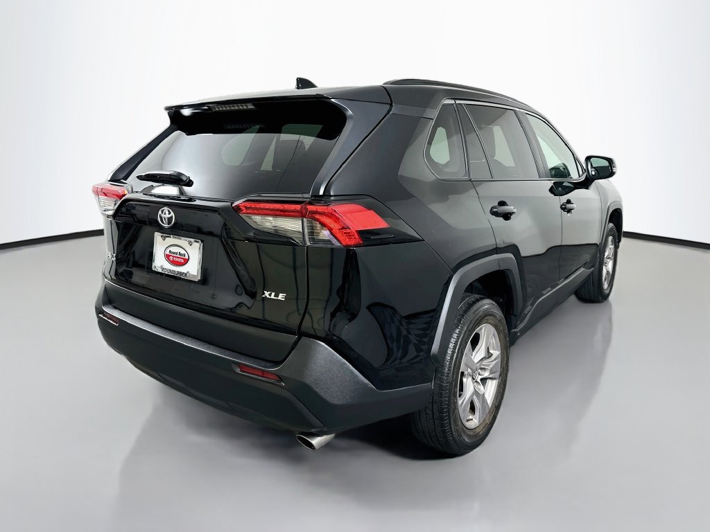 Used 2025 Toyota RAV4 XLE FWD image 5
