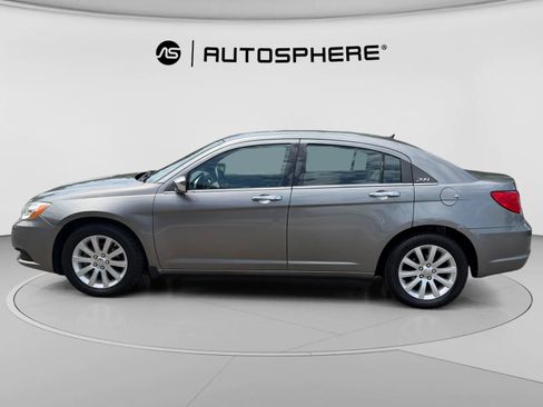 Used 2013 Chrysler 200 Limited FWD image 5