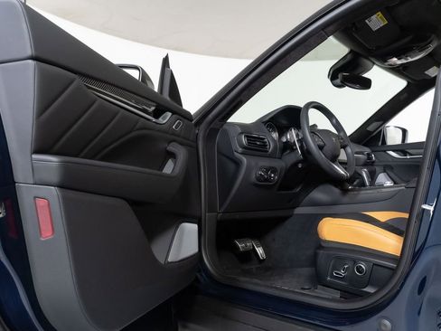 Used 2024 Maserati Levante Trofeo image 20