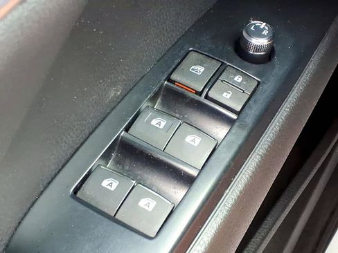 Used 2020 Toyota Camry XSE FWD image 15