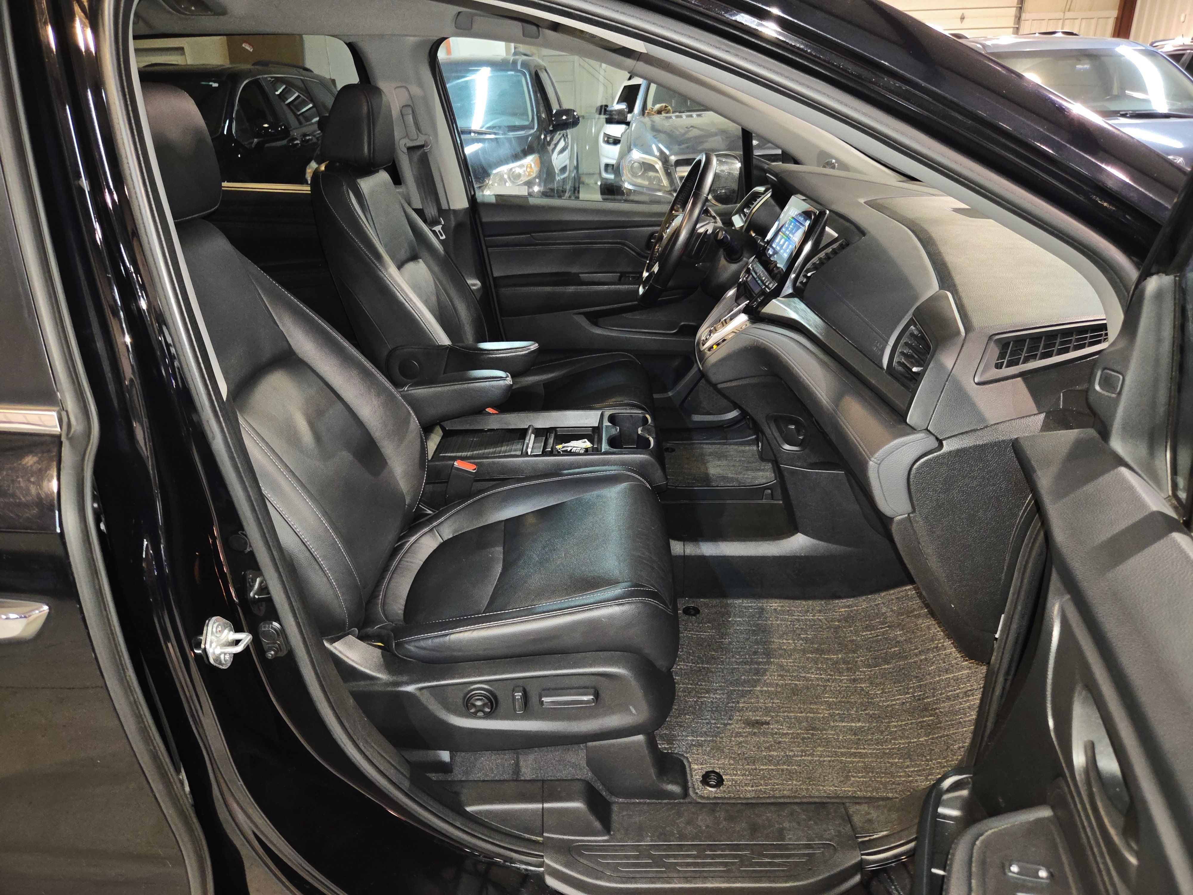 Used 2021 Honda Odyssey EX-L image 32