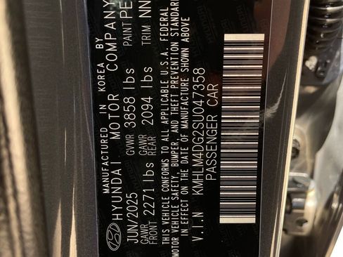 Used 2025 Hyundai Elantra Sport FWD image 25