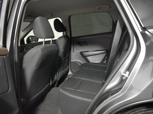 Used 2023 Nissan Rogue S image 26