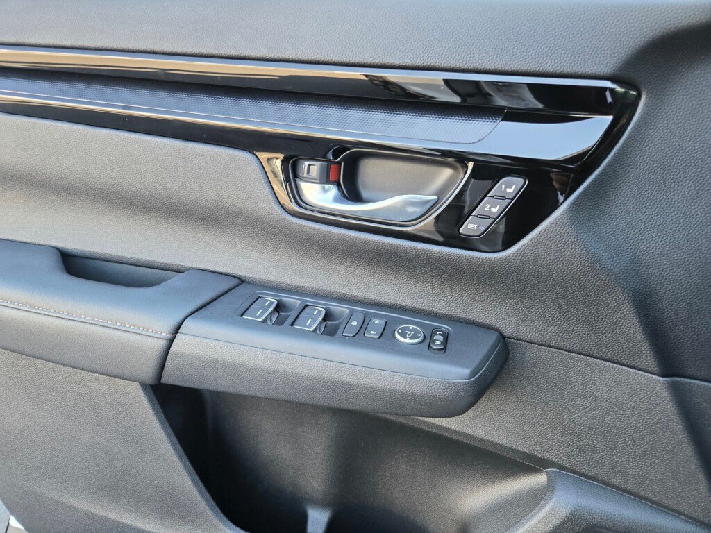 Certified 2025 Honda CR-V Sport Touring image 22