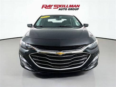 Used 2024 Chevrolet Malibu LT image 2