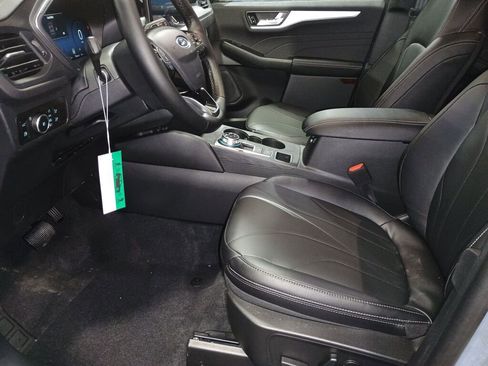 New 2026 Ford Escape SE w/ PHEV Premium Package image 9