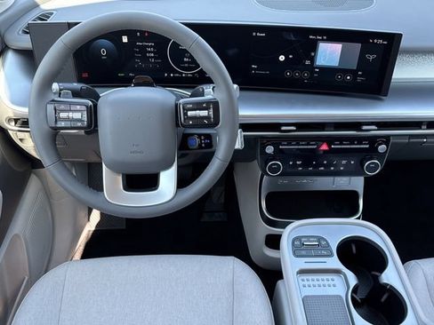 New 2026 Hyundai Ioniq 9 SE AWD/4WD image 19