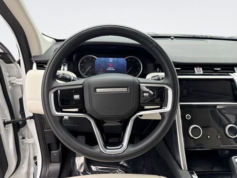 Used 2023 Land Rover Discovery Sport SE image 12