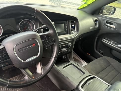 Used 2017 Dodge Charger Police w/ Street Appearance Group RWD image 4