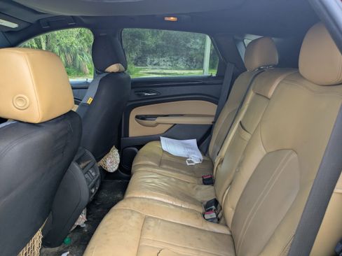 Used 2014 Cadillac SRX Luxury image 13