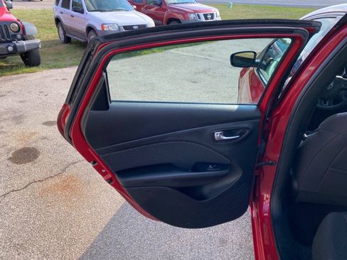 Used 2014 Dodge Dart SE w/ Convenience Group FWD image 32