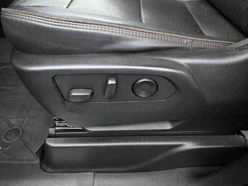 Used 2022 Chevrolet Suburban High Country AWD/4WD image 26
