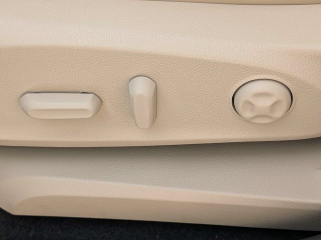Used 2020 Buick Envision Essence FWD image 21