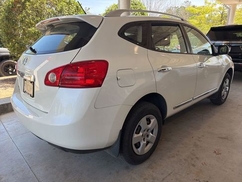 Used 2014 Nissan Rogue S w/ Convenience Package image 3