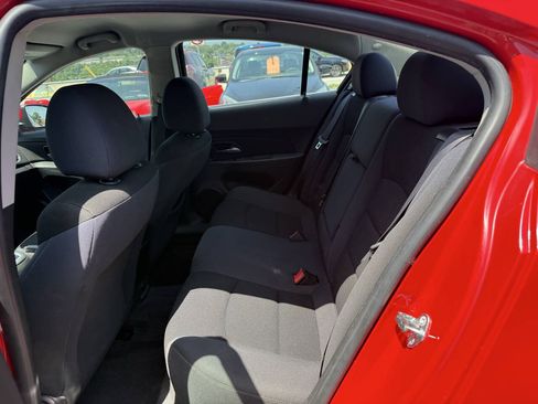 Used 2016 Chevrolet Cruze LT FWD image 16