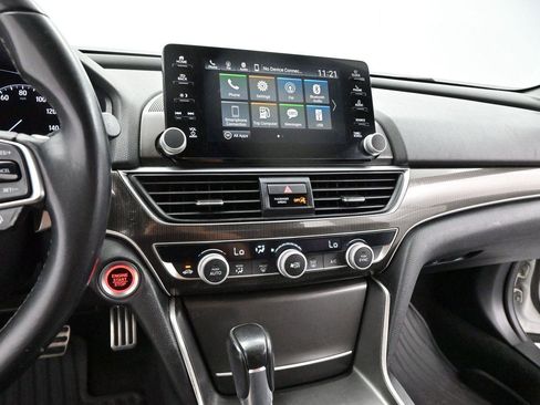 Used 2018 Honda Accord Sport image 17