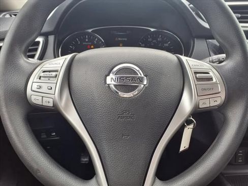 Used 2015 Nissan Rogue S AWD/4WD image 10
