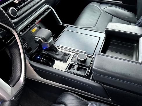 Used 2023 Toyota Tundra Platinum AWD/4WD image 15