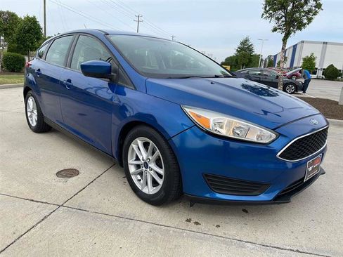 Used 2018 Ford Focus SE FWD image 4