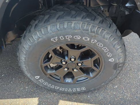 Used 2021 Jeep Gladiator Sport AWD/4WD image 11