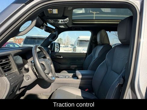 Certified 2024 Lexus GX 550 w/ Accessory Package (2T) image 7