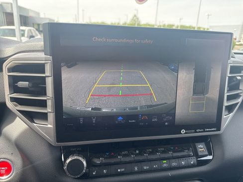 Used 2022 Toyota Tundra Limited w/ TRD Off-Road Package image 9