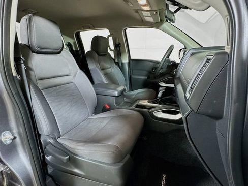 Used 2022 Nissan Frontier SV AWD/4WD image 24