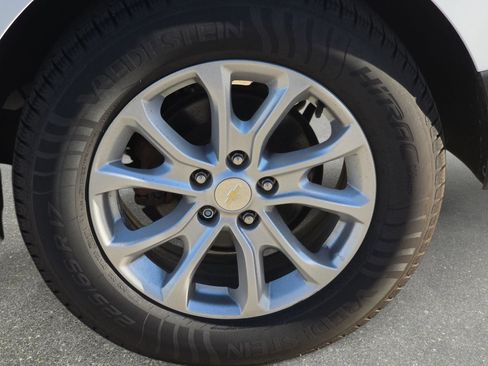 Used 2020 Chevrolet Equinox LS w/ LS Convenience Package image 30