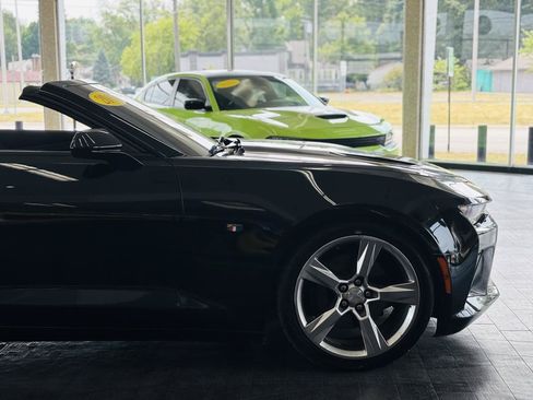 Used 2017 Chevrolet Camaro SS RWD image 5