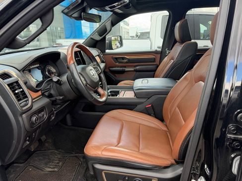 Used 2022 RAM 1500 Limited w/ Body Color Bumper Group AWD/4WD image 9