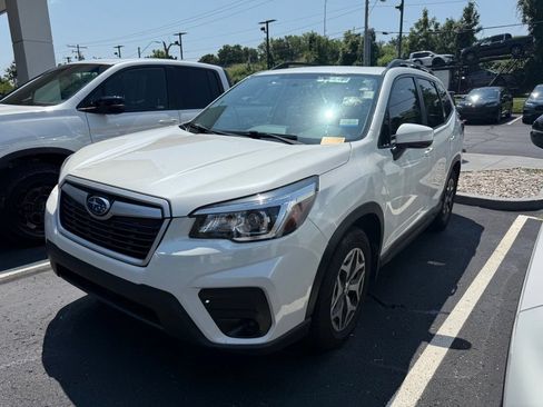 Used 2020 Subaru Forester Premium AWD/4WD image 3