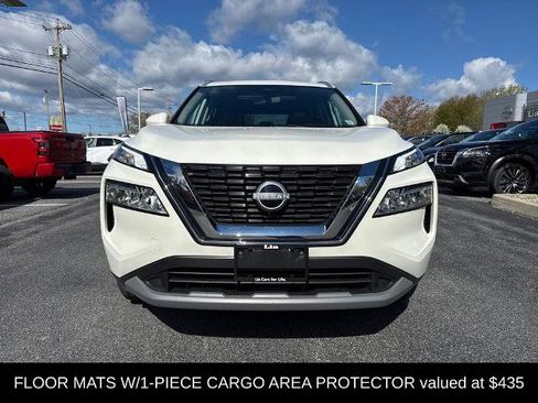 Certified 2023 Nissan Rogue SV w/ SV Premium B Package AWD/4WD image 4