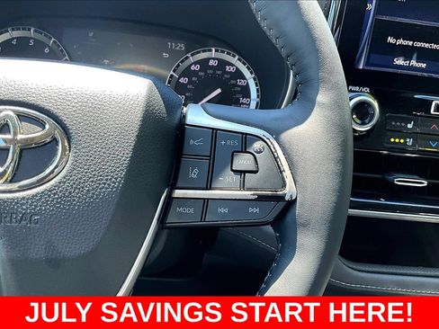 Used 2022 Toyota Highlander Platinum AWD/4WD image 13