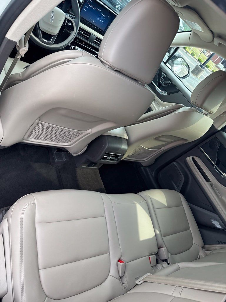 Used 2023 Lincoln Corsair FWD image 13