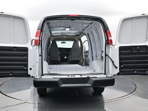 New 2026 GMC Savana 2500 Extended w/ Driver Convenience Package image 33