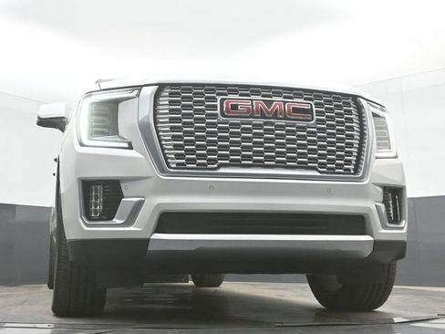 Used 2021 GMC Yukon XL Denali w/ Denali Premium Package AWD/4WD image 48