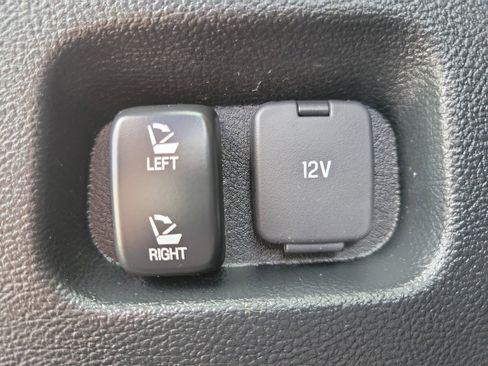 Used 2023 Ford Edge SEL AWD/4WD image 9