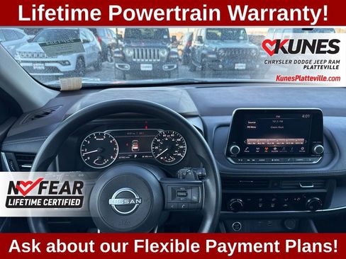 Used 2023 Nissan Rogue S image 17