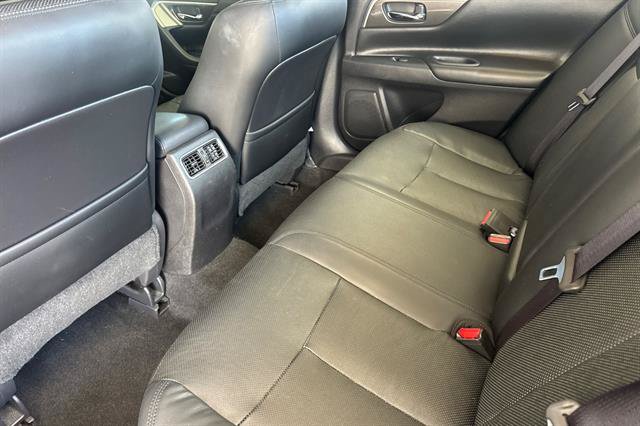 Used 2015 Nissan Altima 2.5 SL w/ Technology Package FWD image 12