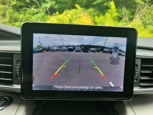 Used 2021 Ford Explorer XLT w/ Equipment Group 202A RWD image 23