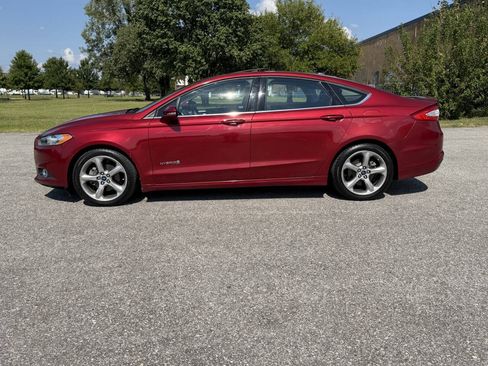 Used 2013 Ford Fusion SE FWD image 22
