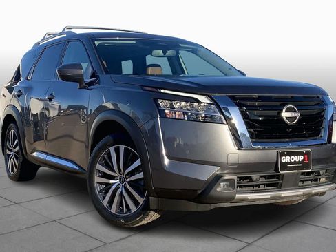 Used 2022 Nissan Pathfinder Platinum w/ Cargo Package image 2