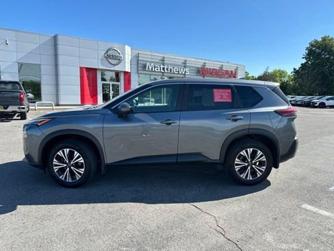 Used 2023 Nissan Rogue SV AWD/4WD image 2