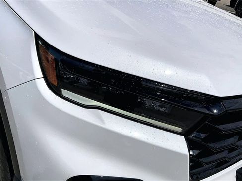 Used 2025 Honda Pilot TrailSport image 26