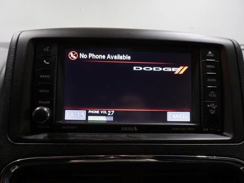 Used 2016 Dodge Grand Caravan SXT image 25