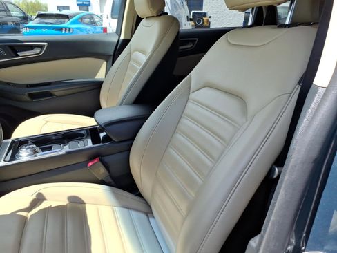 Used 2019 Ford Edge SEL w/ Equipment Group 201A AWD/4WD image 19
