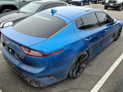 Used 2018 Kia Stinger GT2 image 4