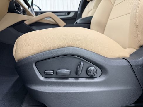 New 2026 Porsche Cayenne E-Hybrid image 32