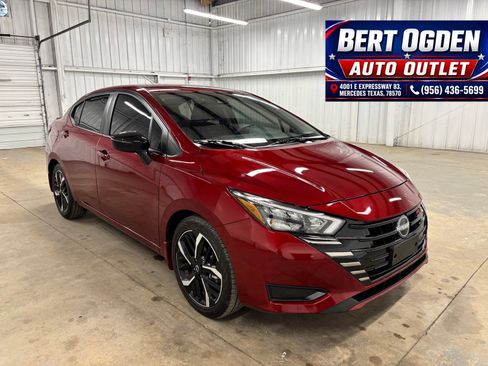 Used 2025 Nissan Versa SR w/ Trunk Package FWD image 1