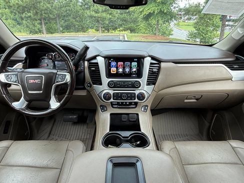 Used 2020 GMC Yukon XL SLT w/ Open Road Package AWD/4WD image 23